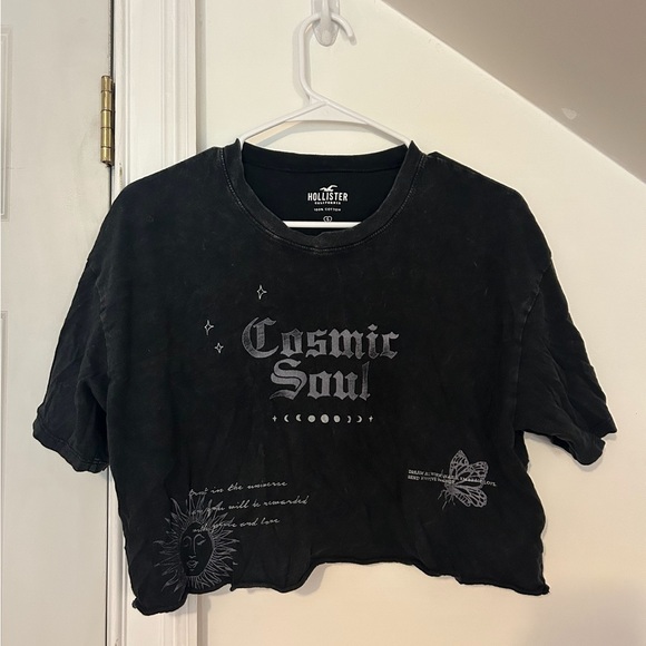Hollister Cosmic Soul Graphic Cropped T-Shirt - Picture 1 of 5